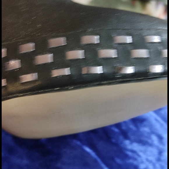 Heels - Picture 2 of 4